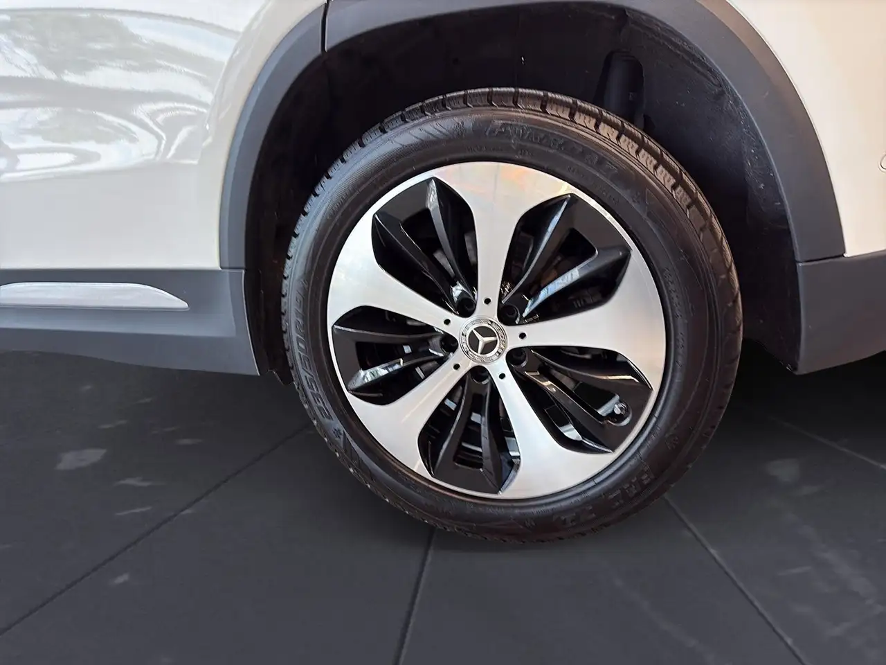Mercedes-Benz GLA photo Mercedes-Benz GLA