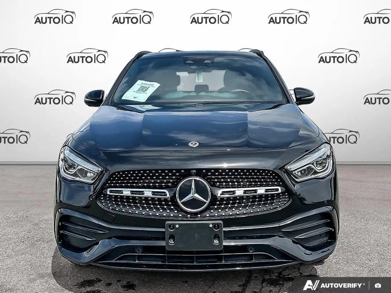 Mercedes-Benz GLA снимка Mercedes-Benz GLA