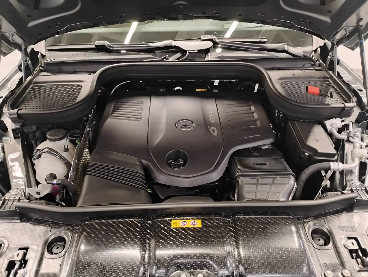 Mercedes-Benz GLE снимка Mercedes-Benz GLE