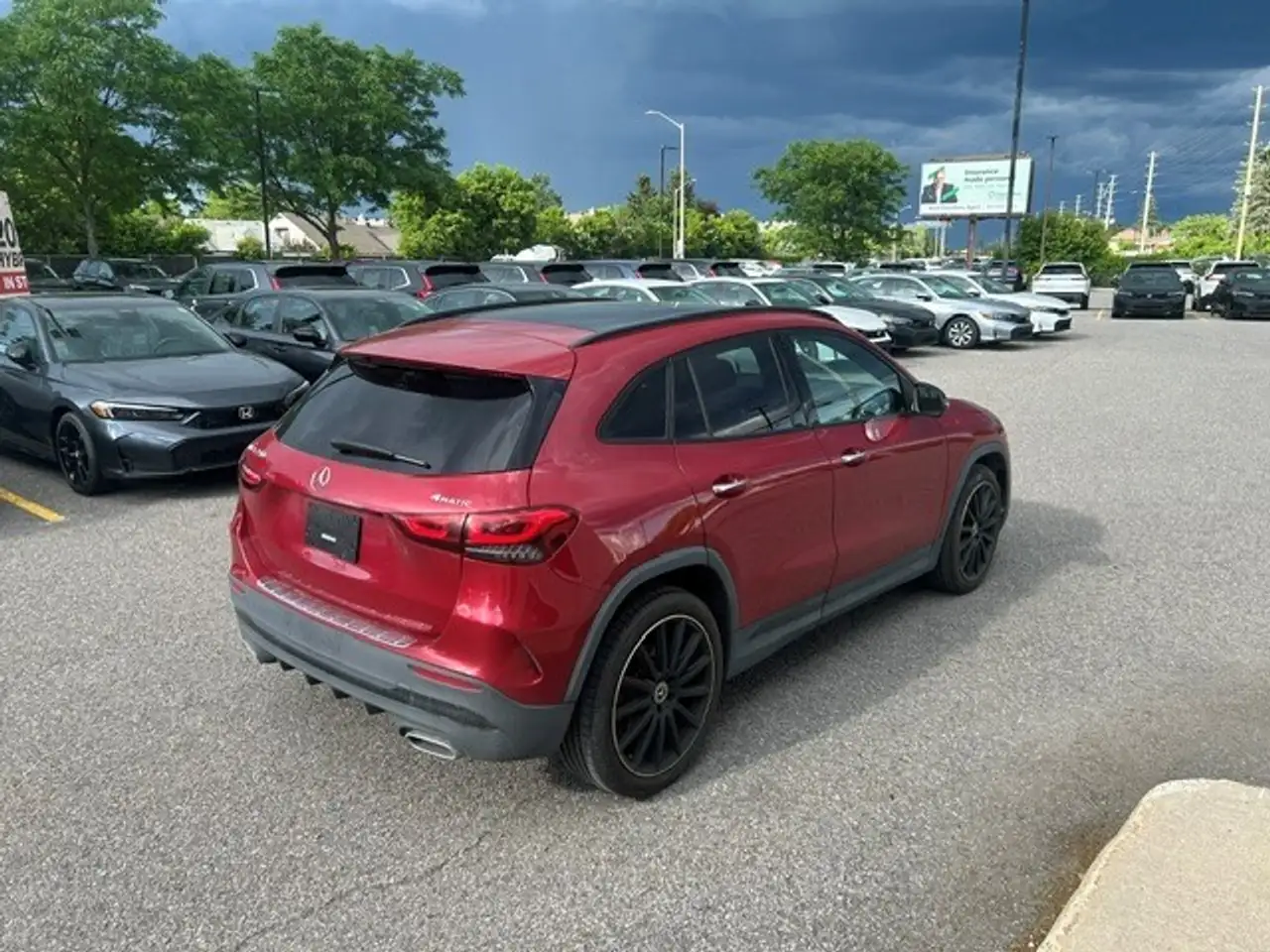 Mercedes-Benz GLA снимка Mercedes-Benz GLA
