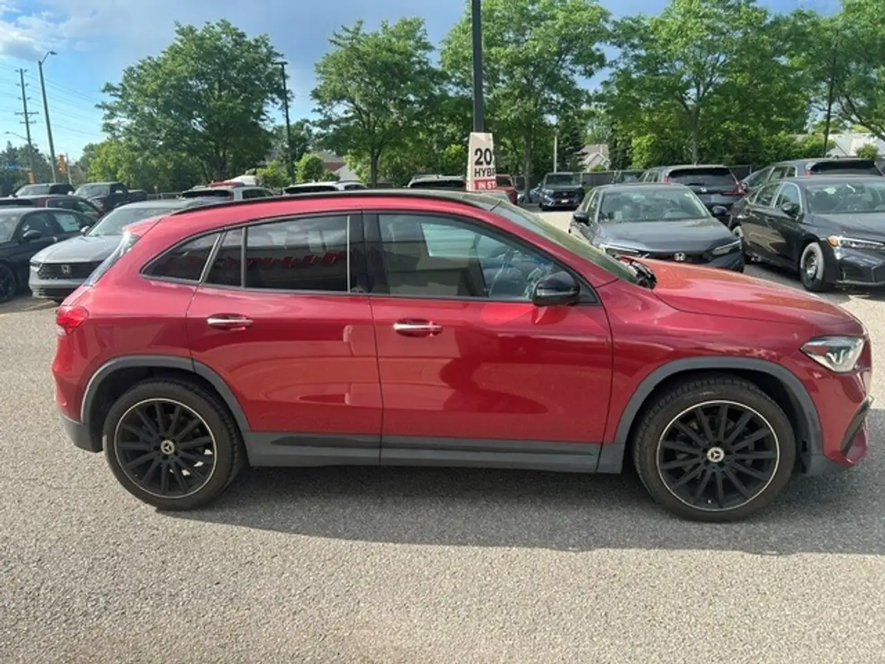 Mercedes-Benz GLA снимка Mercedes-Benz GLA