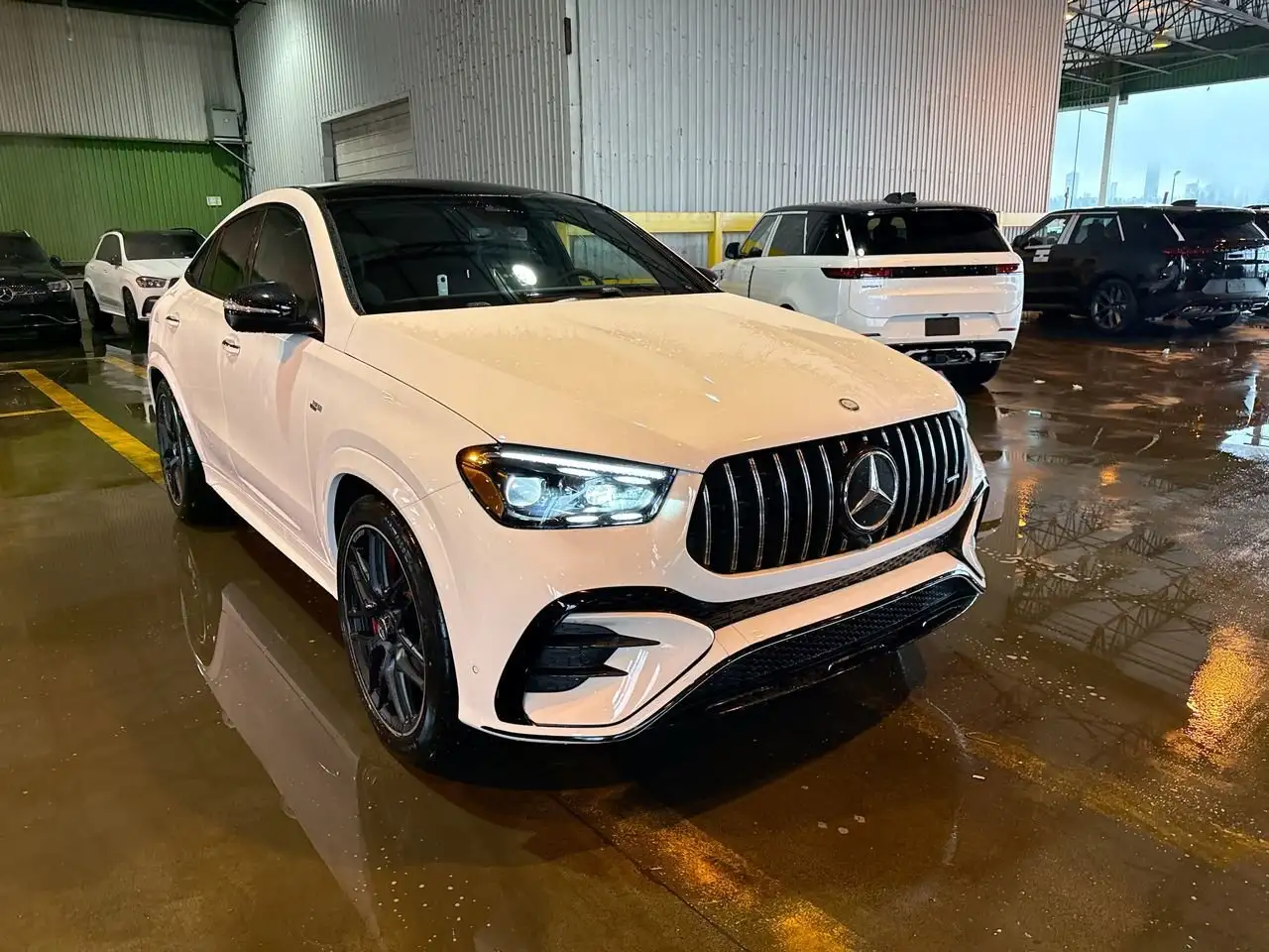 Mercedes-Benz GLE снимка Mercedes-Benz GLE