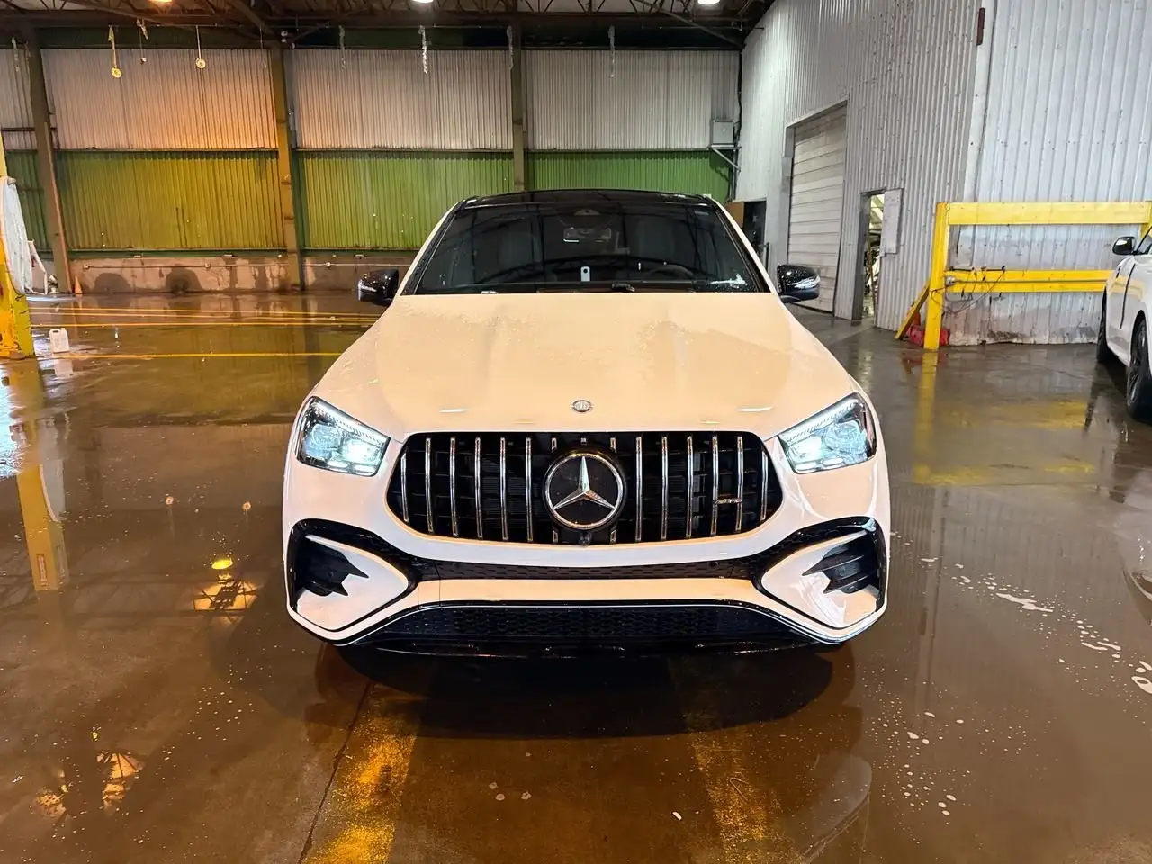 Mercedes-Benz GLE снимка Mercedes-Benz GLE