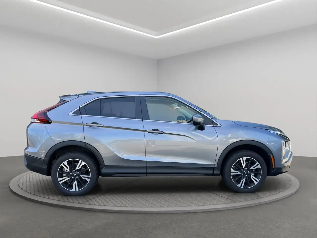 Mitsubishi Eclipse Cross снимка Mitsubishi Eclipse Cross