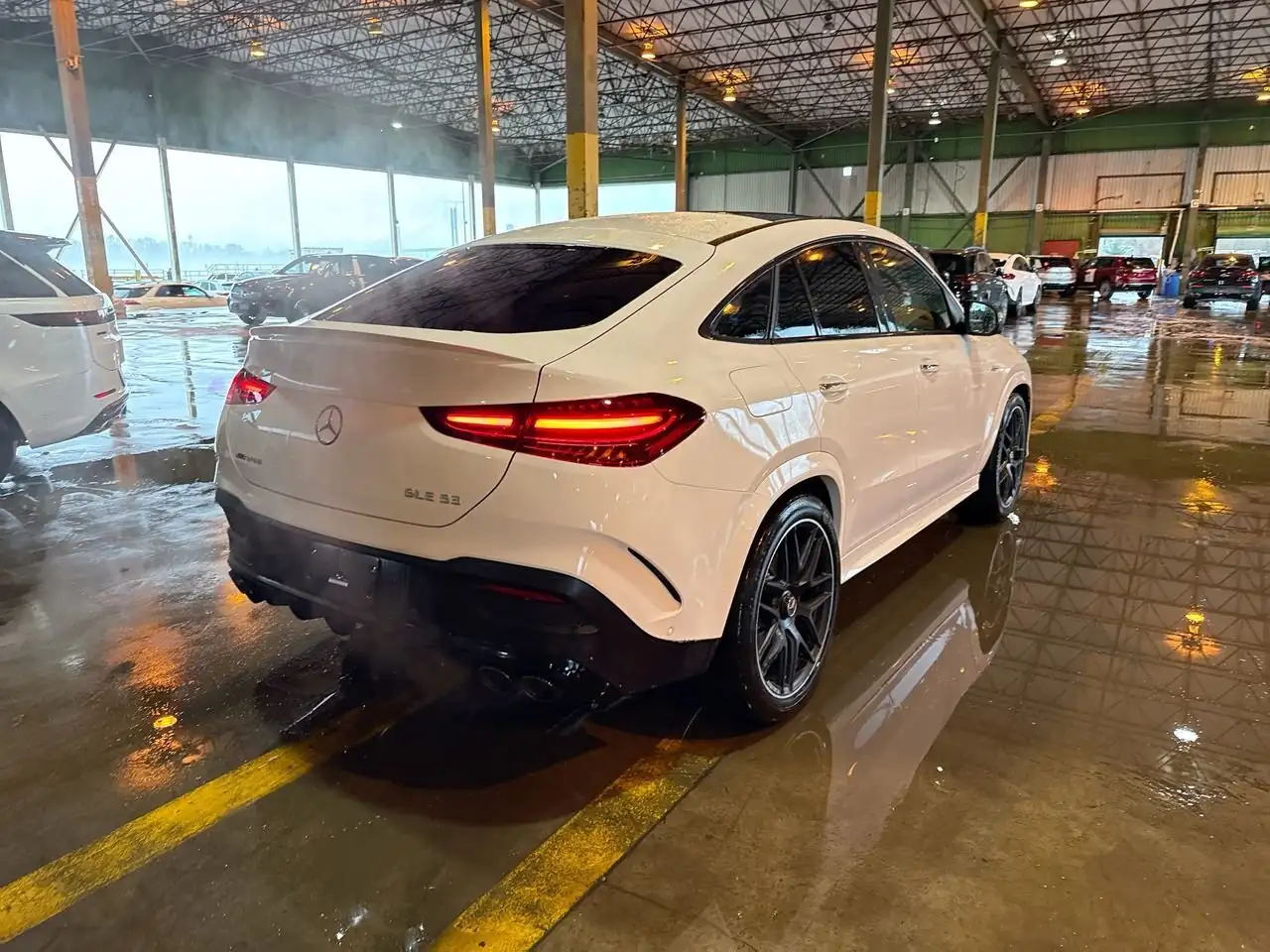 Mercedes-Benz GLE снимка Mercedes-Benz GLE
