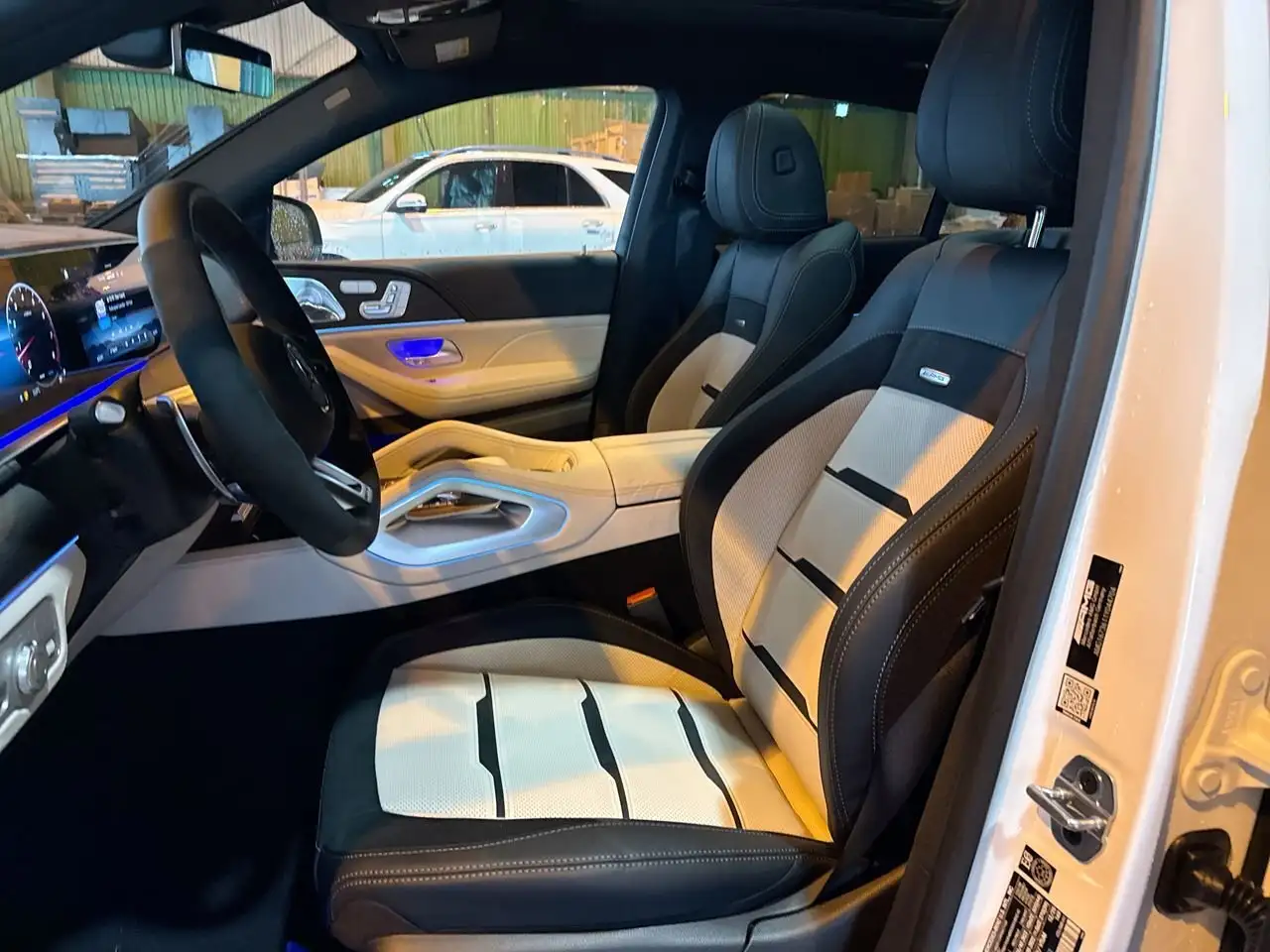 Mercedes-Benz GLE снимка Mercedes-Benz GLE