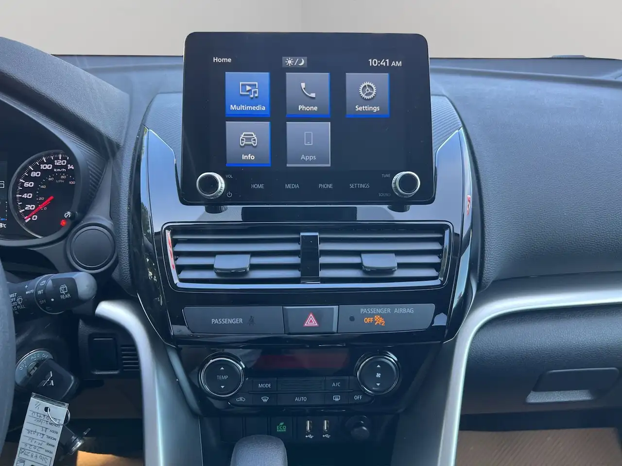 Mitsubishi Eclipse Cross снимка Mitsubishi Eclipse Cross