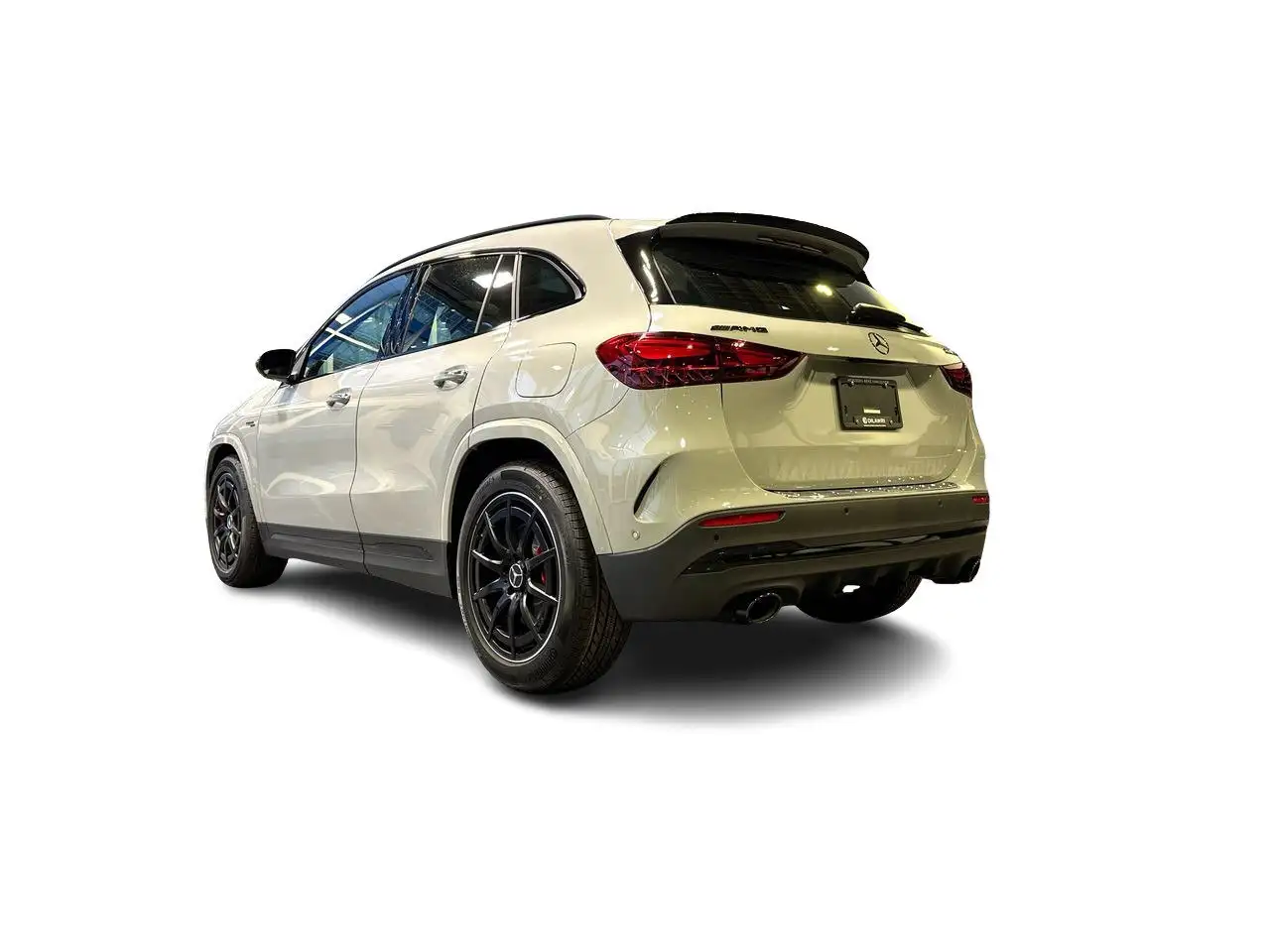 Mercedes-Benz GLA снимка Mercedes-Benz GLA
