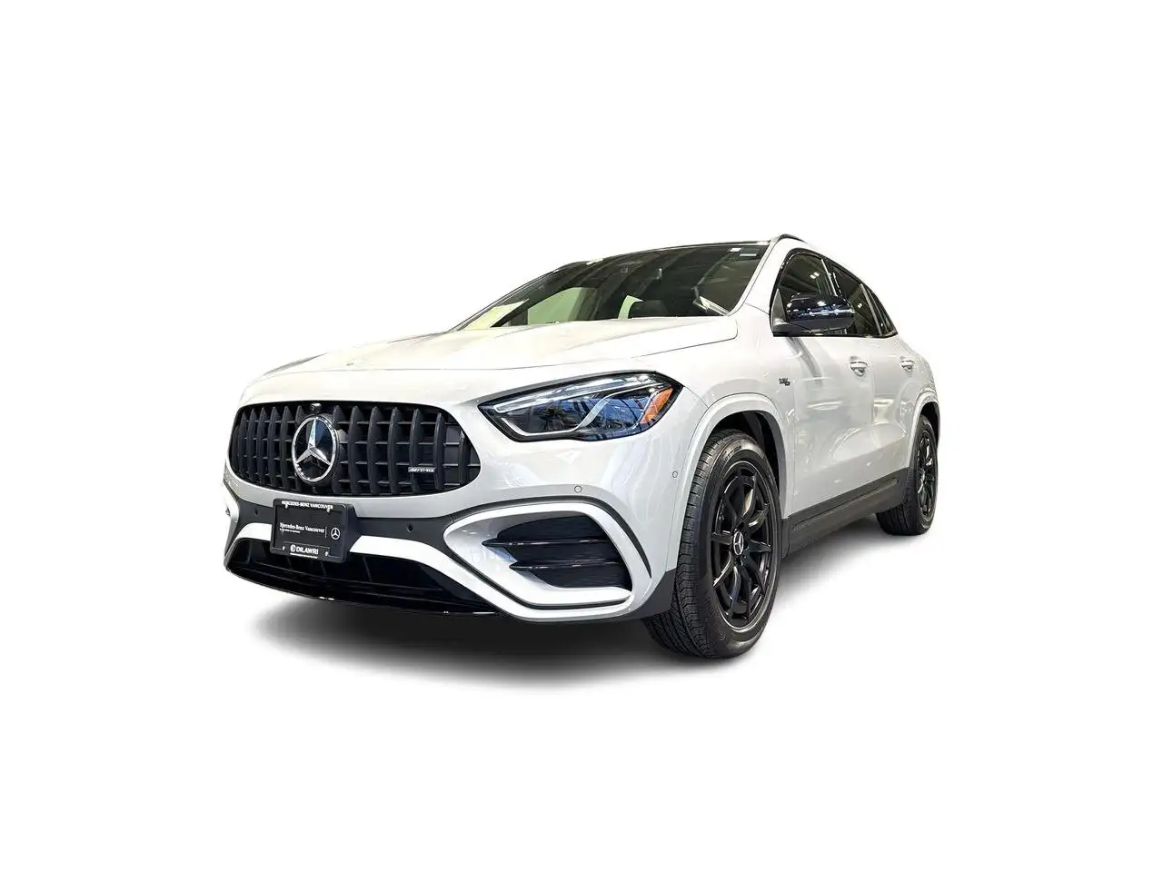 Mercedes-Benz GLA снимка Mercedes-Benz GLA