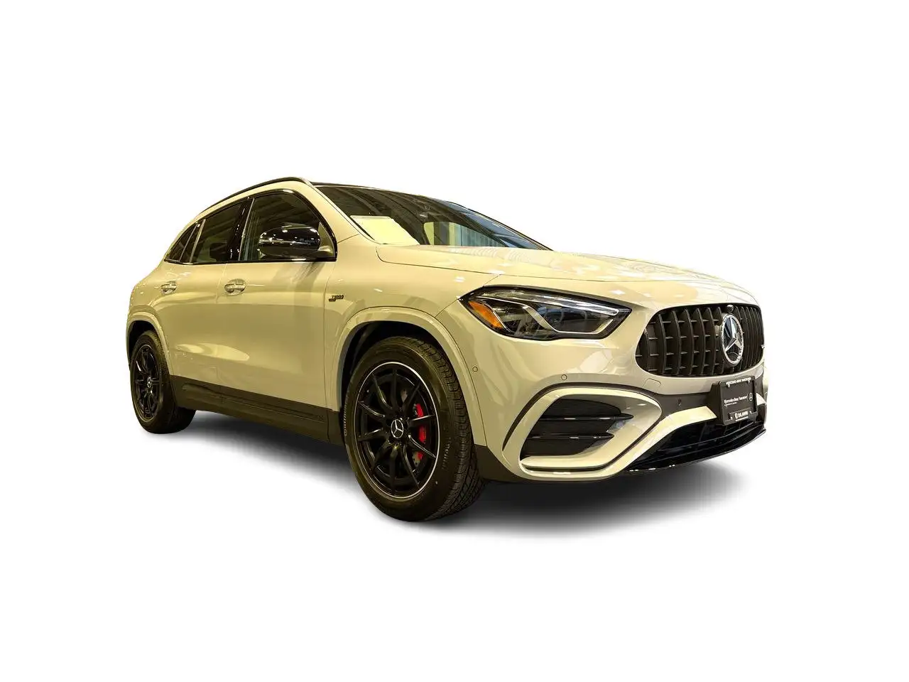 Mercedes-Benz GLA снимка Mercedes-Benz GLA