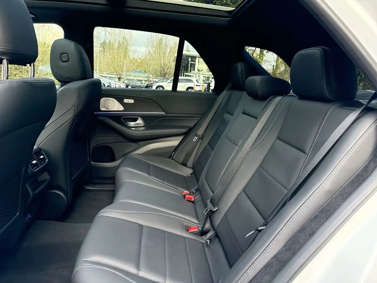 Mercedes-Benz GLE снимка Mercedes-Benz GLE