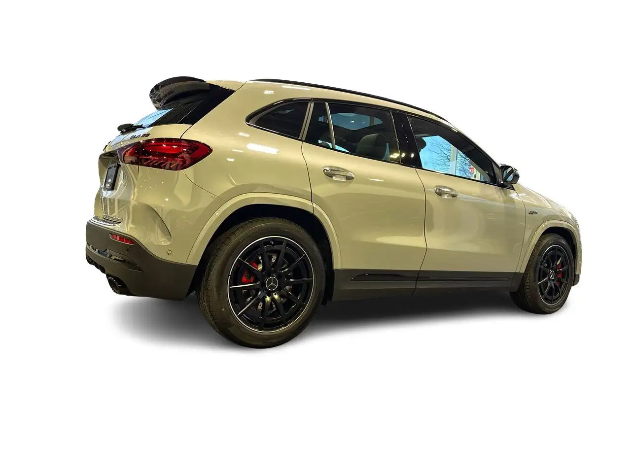 Mercedes-Benz GLA снимка Mercedes-Benz GLA