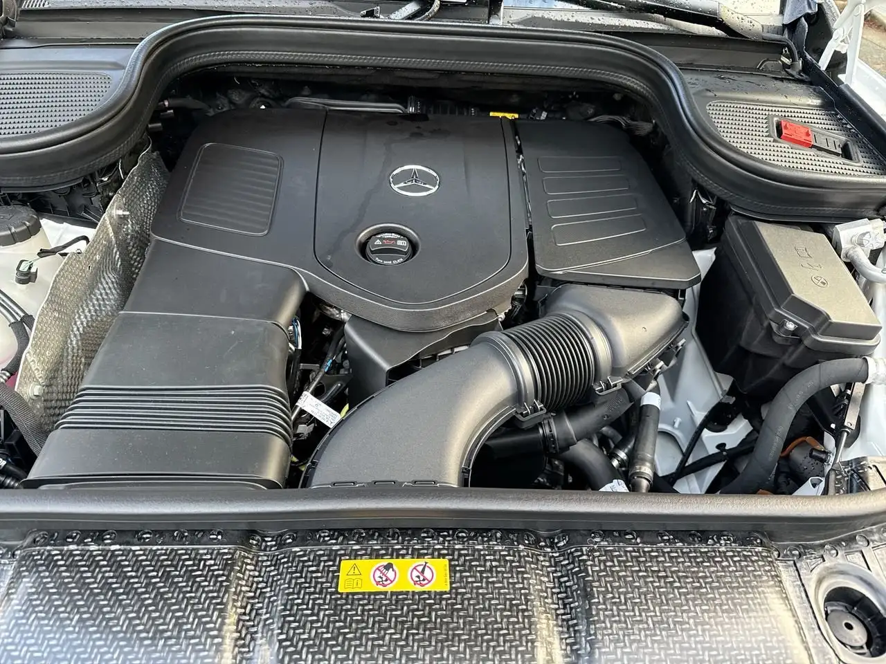 Mercedes-Benz GLE снимка Mercedes-Benz GLE