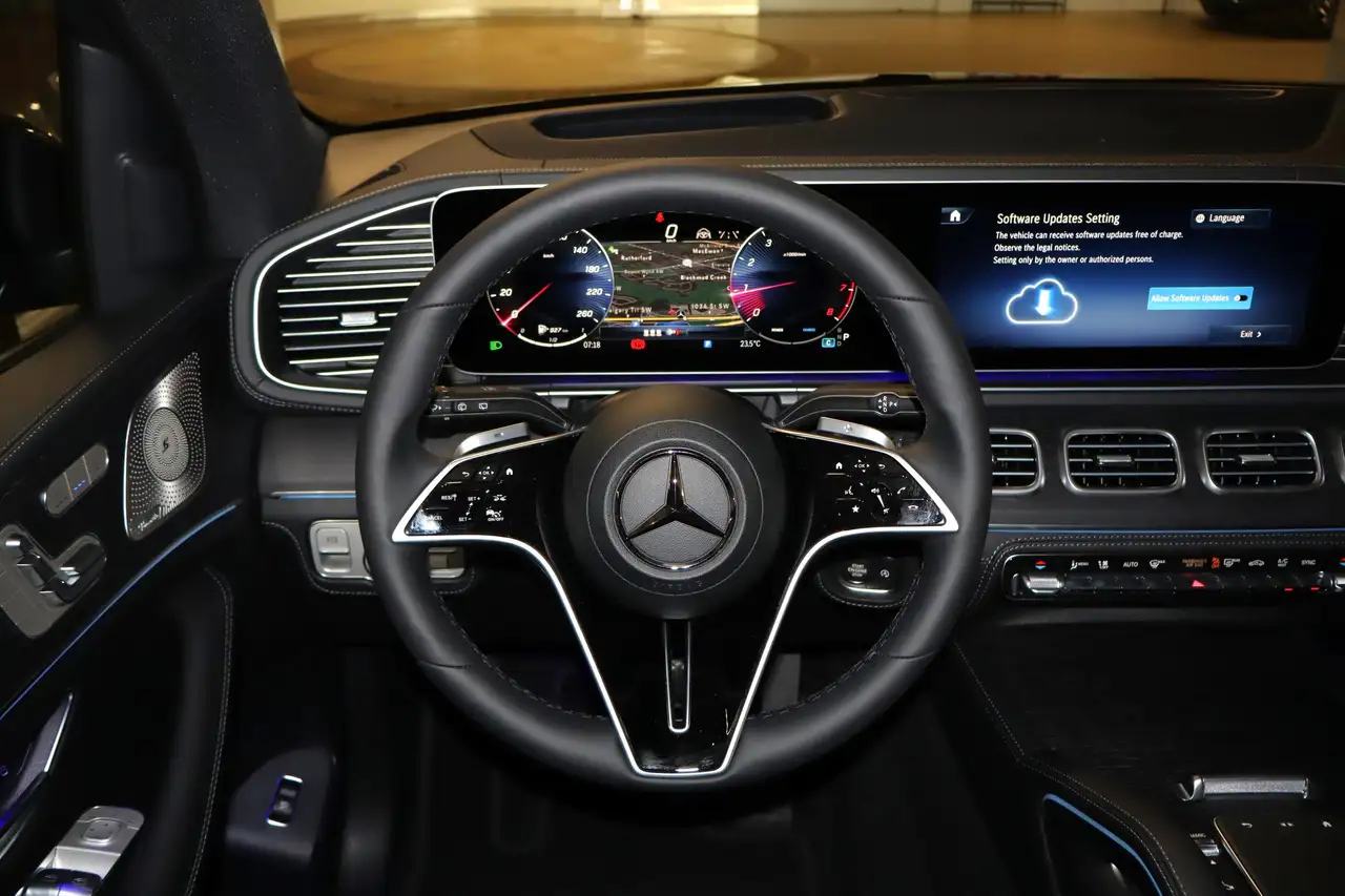 Mercedes-Benz GLE снимка Mercedes-Benz GLE