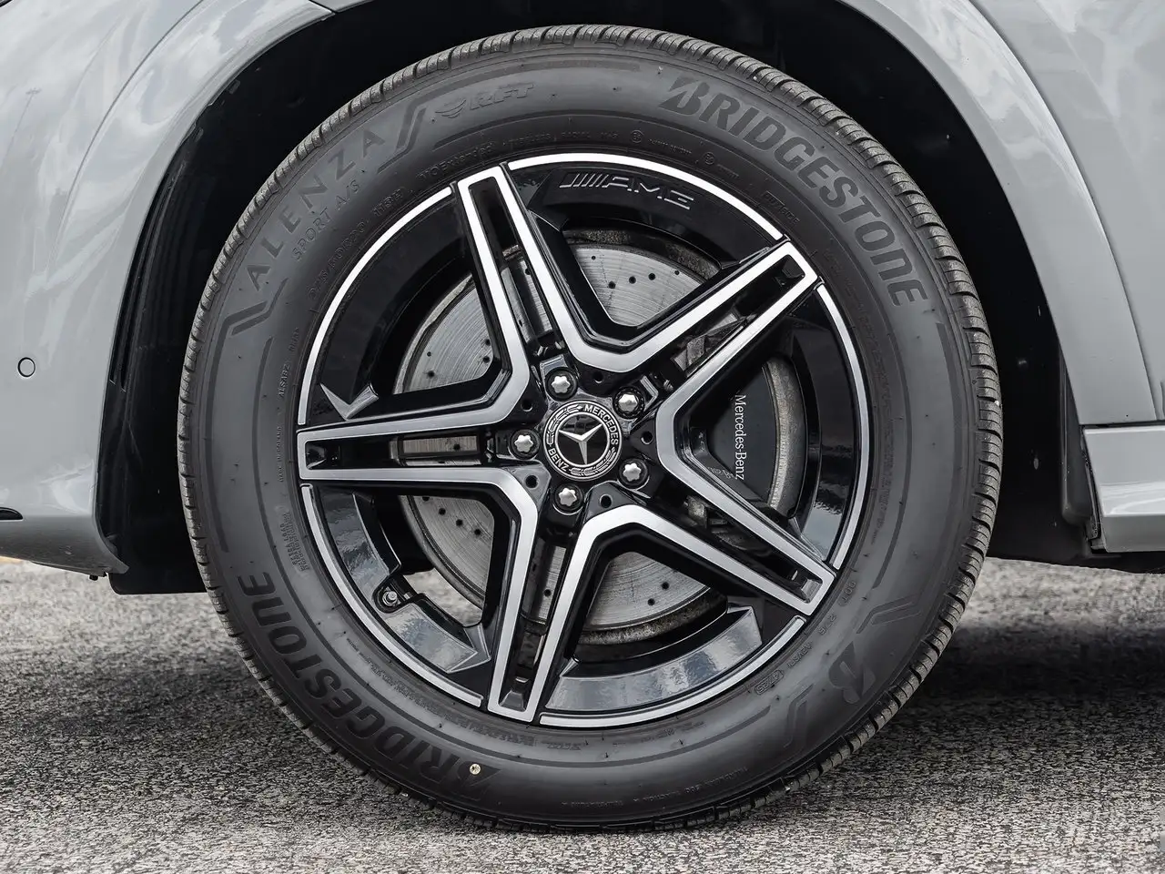 Mercedes-Benz GLE снимка Mercedes-Benz GLE