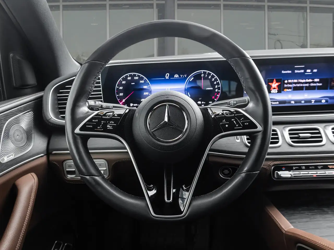Mercedes-Benz GLE снимка Mercedes-Benz GLE