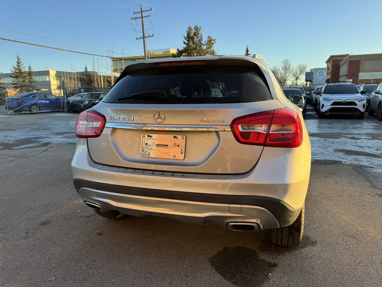 Mercedes-Benz GLA снимка Mercedes-Benz GLA