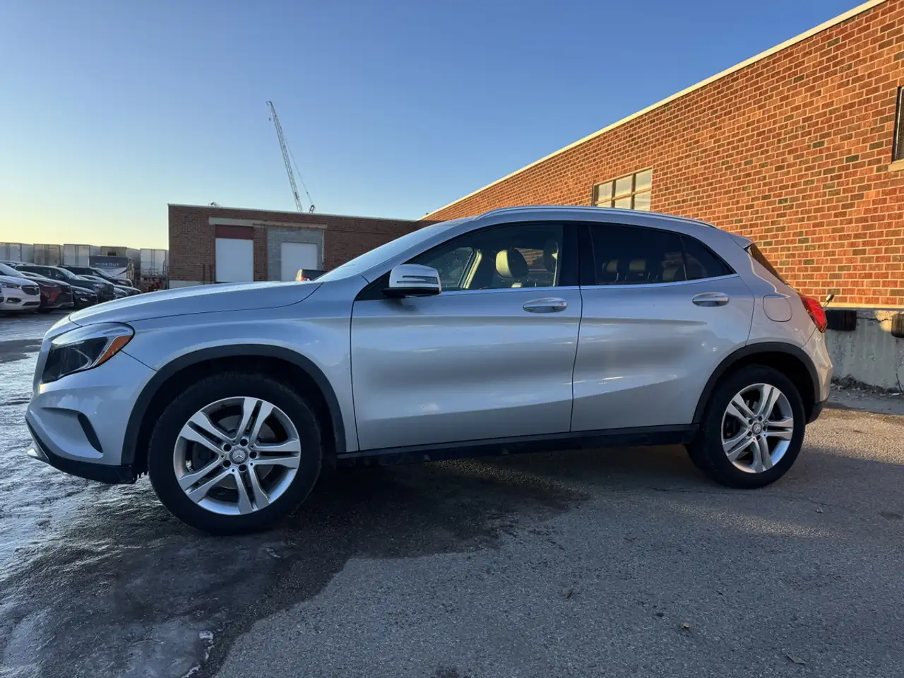Mercedes-Benz GLA снимка Mercedes-Benz GLA