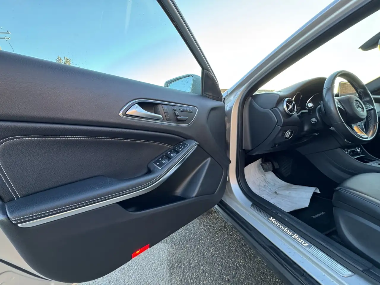 Mercedes-Benz GLA снимка Mercedes-Benz GLA