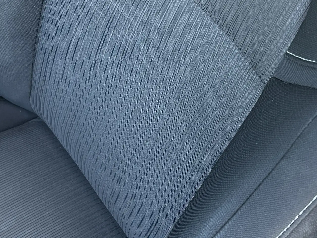 Nissan Sentra снимка Nissan Sentra