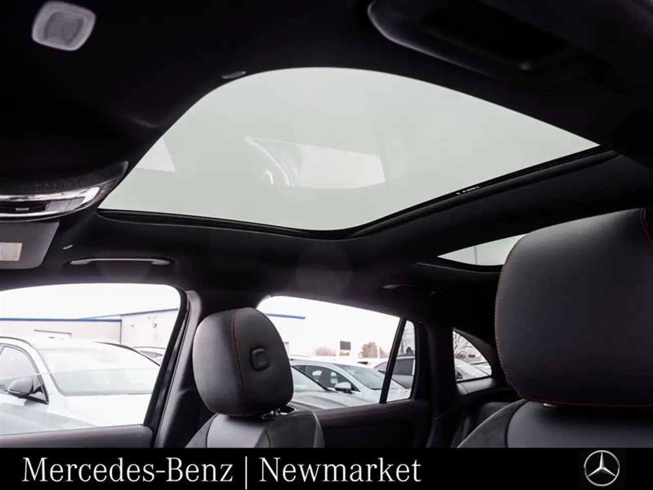 Mercedes-Benz GLA снимка Mercedes-Benz GLA