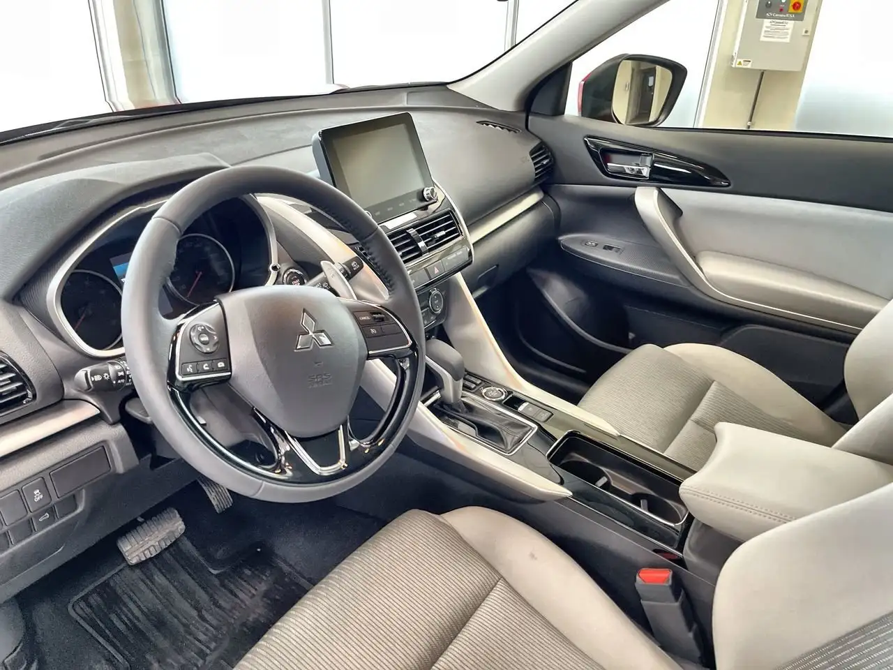 Mitsubishi Eclipse Cross снимка Mitsubishi Eclipse Cross