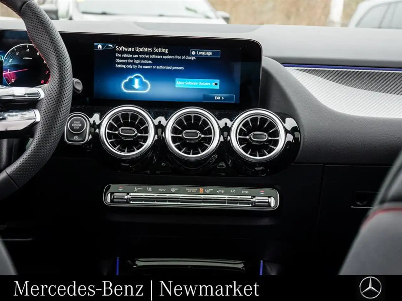 Mercedes-Benz GLA снимка Mercedes-Benz GLA