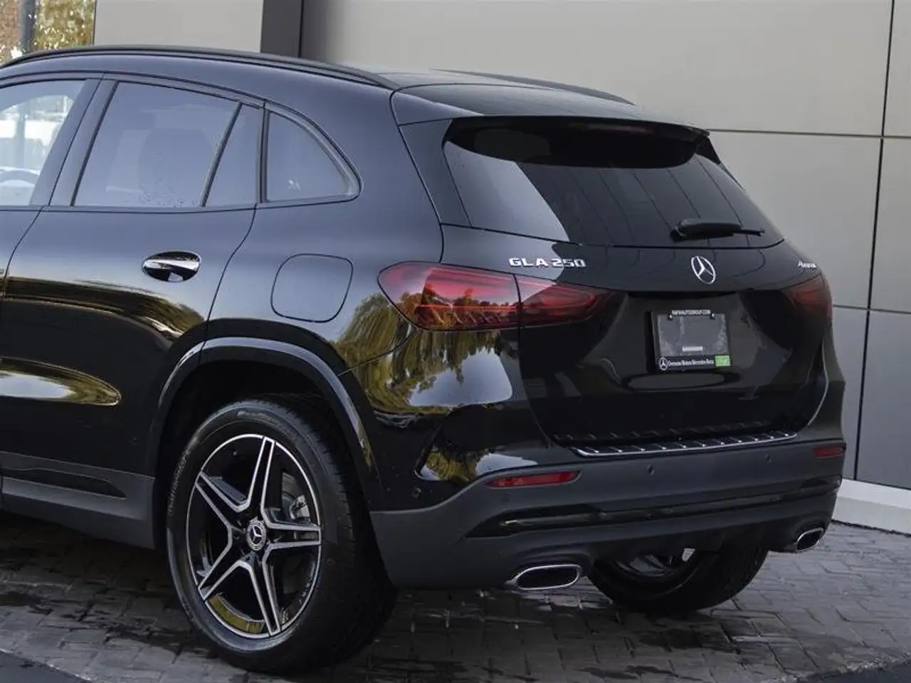 Mercedes-Benz GLA снимка Mercedes-Benz GLA