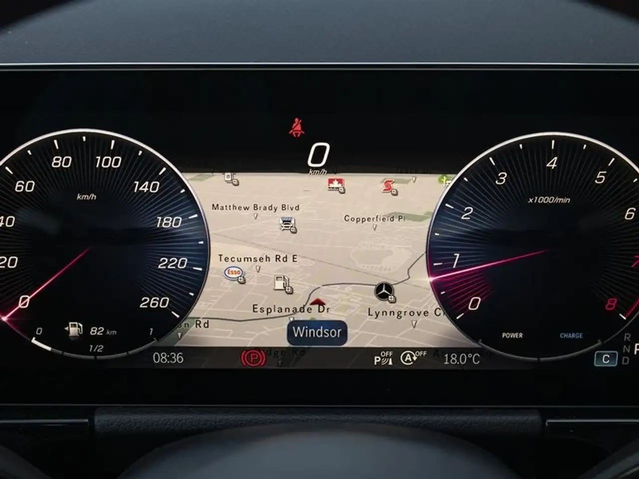 Mercedes-Benz GLA снимка Mercedes-Benz GLA