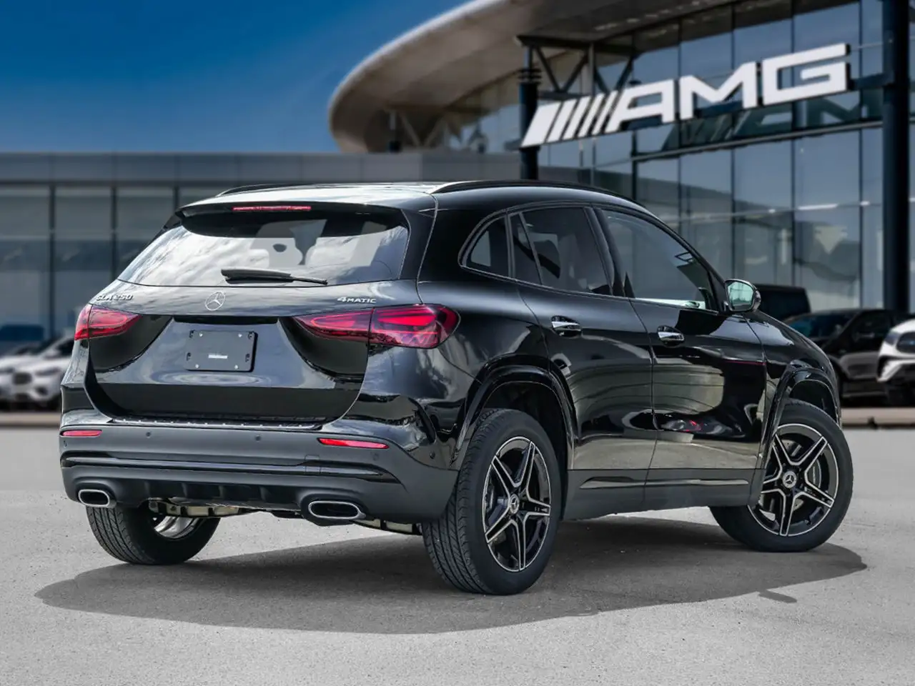 Mercedes-Benz GLA снимка Mercedes-Benz GLA
