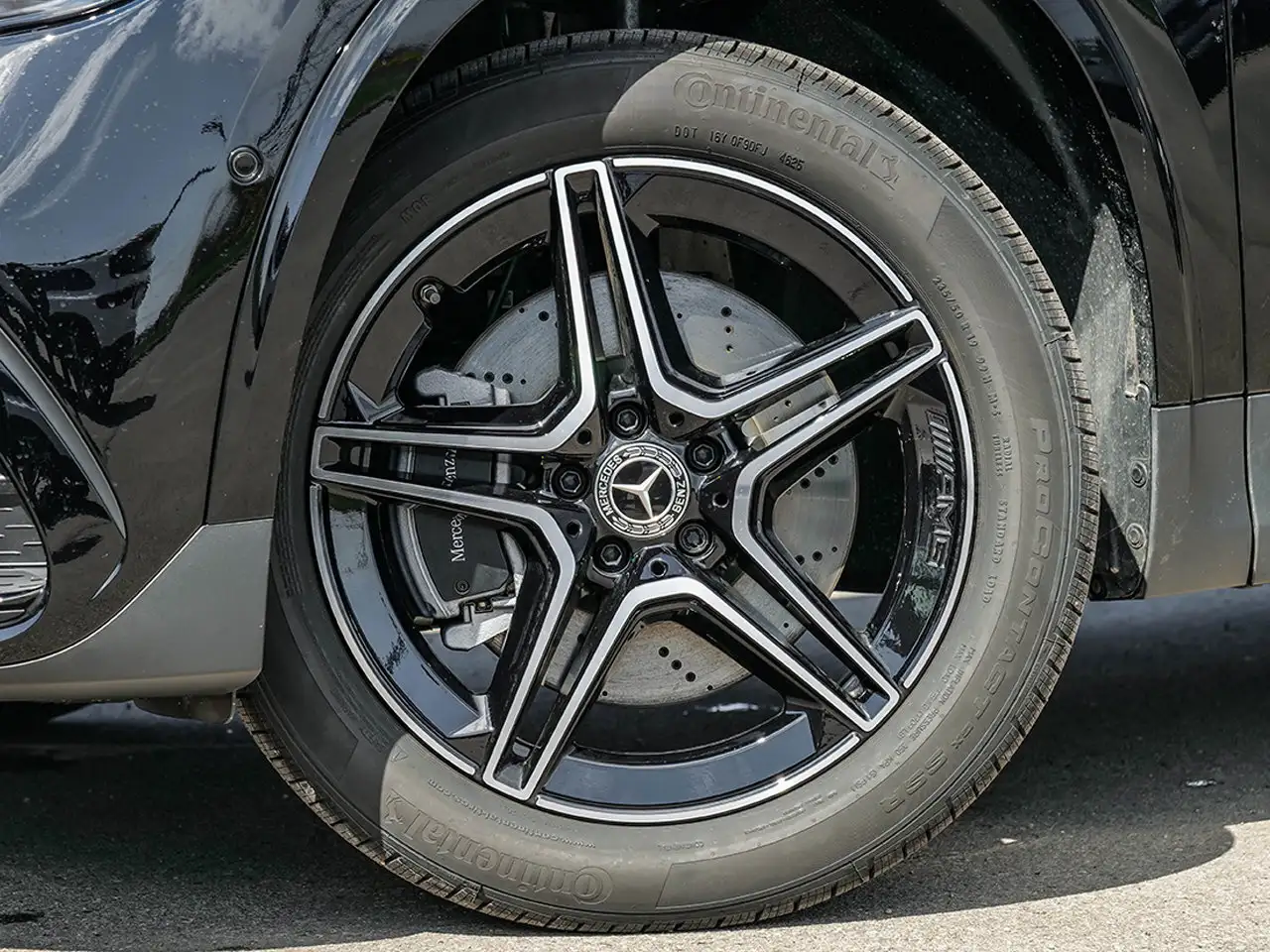 Mercedes-Benz GLA снимка Mercedes-Benz GLA