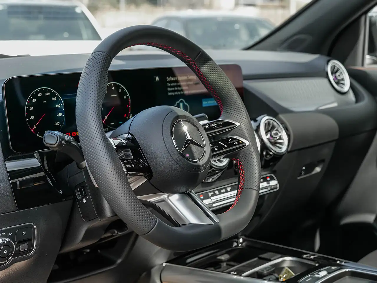 Mercedes-Benz GLA снимка Mercedes-Benz GLA