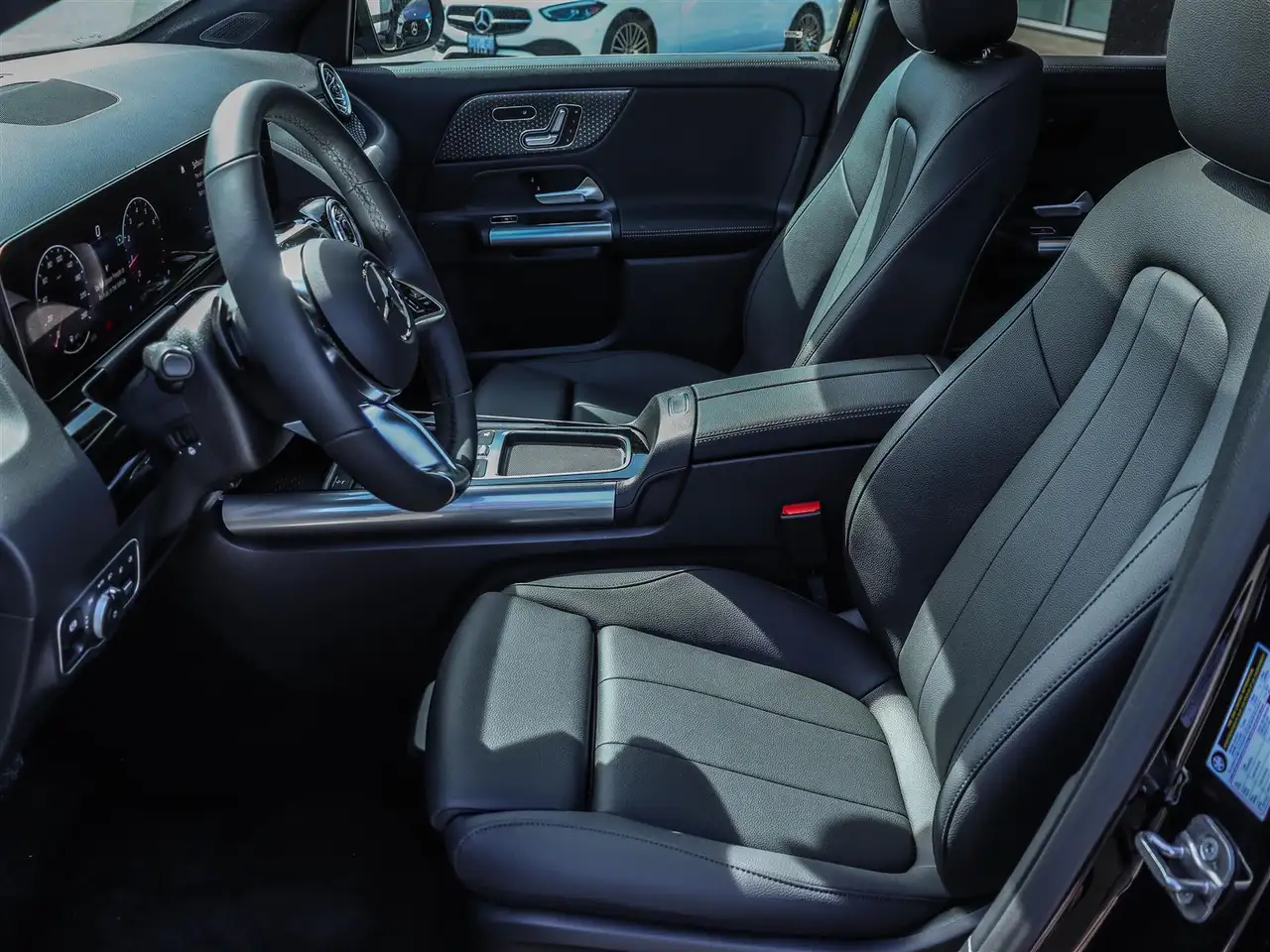 Mercedes-Benz GLA photo Mercedes-Benz GLA