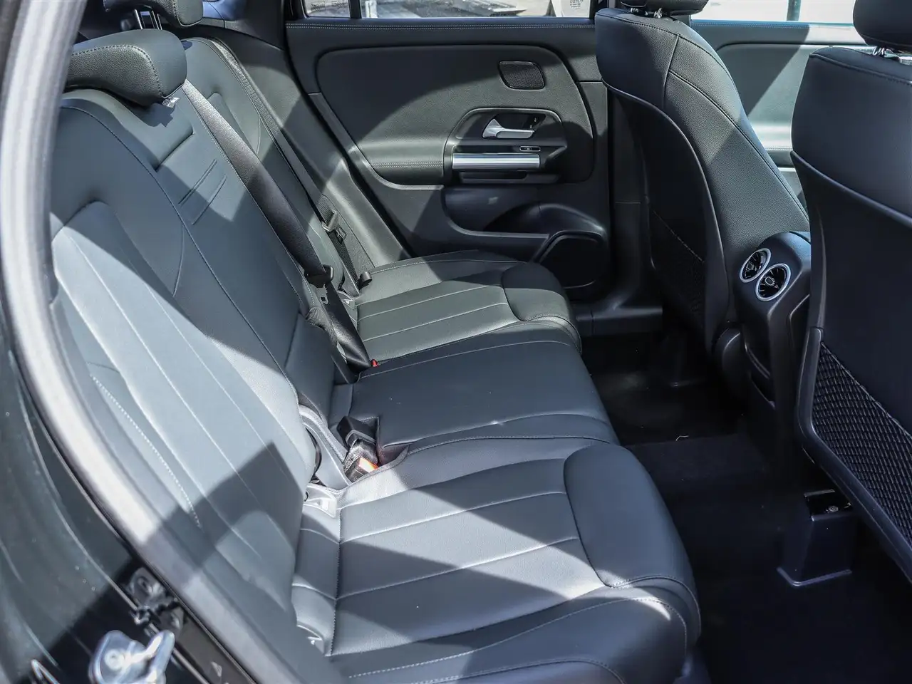 Mercedes-Benz GLA photo Mercedes-Benz GLA