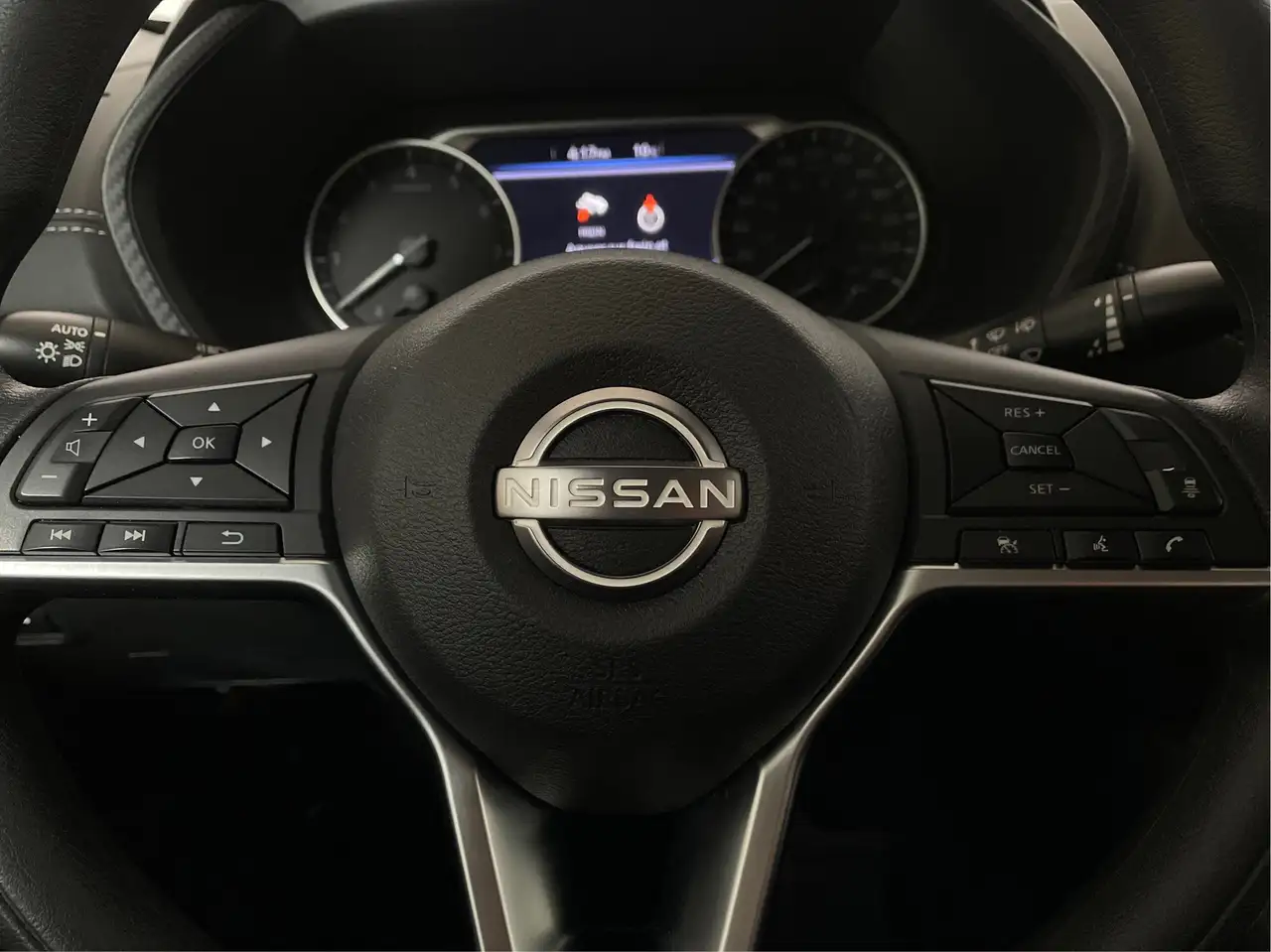Nissan Sentra photo Nissan Sentra