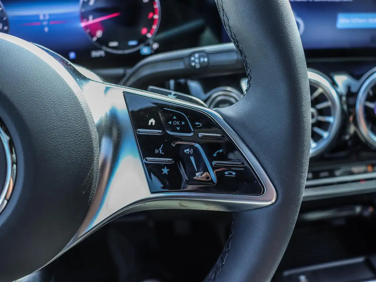 Mercedes-Benz GLA photo Mercedes-Benz GLA