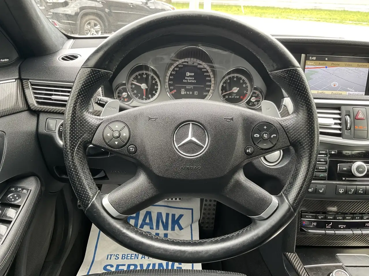 Mercedes-Benz E-Class снимка Mercedes-Benz E-Class