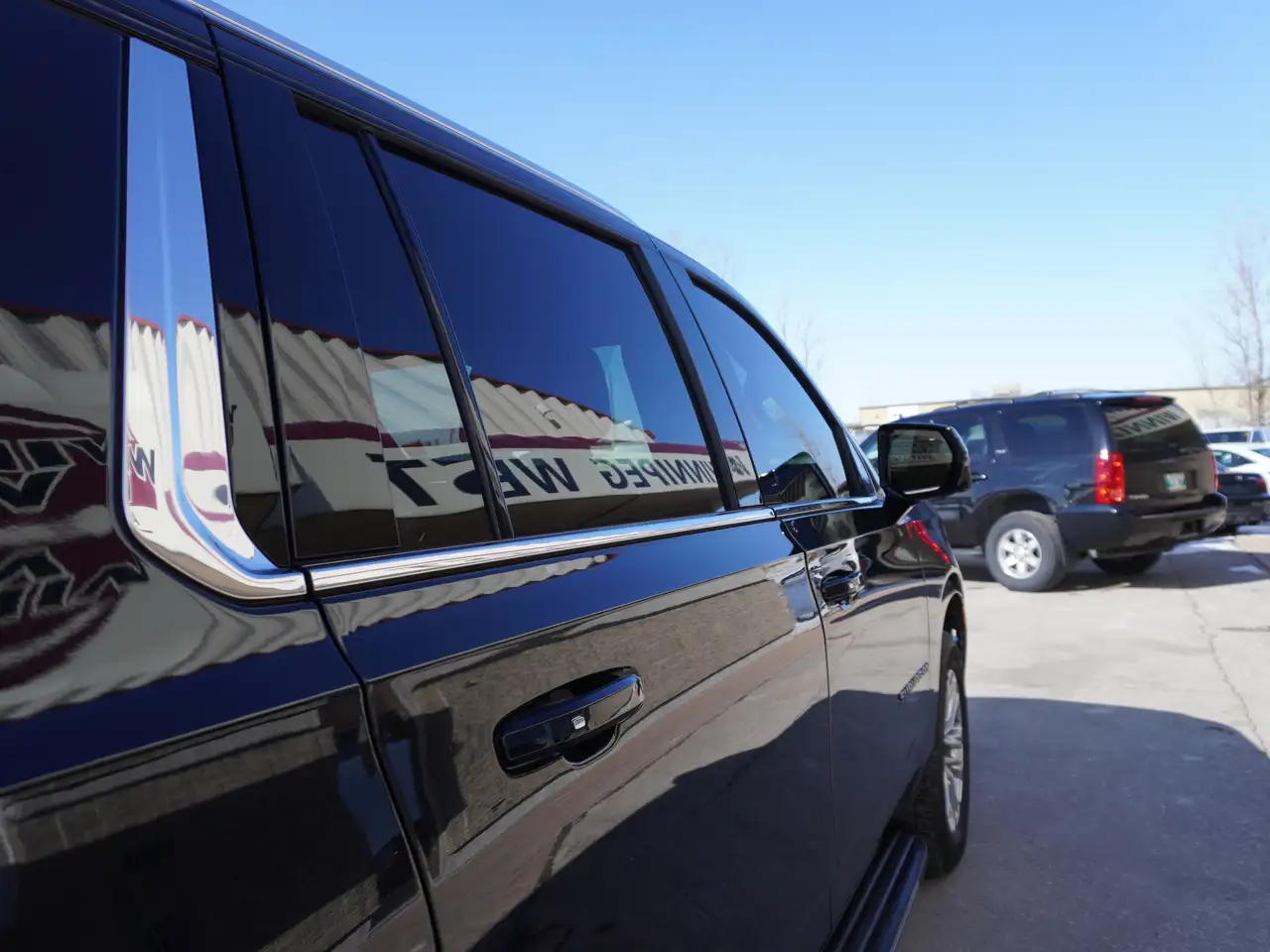 Chevrolet Suburban снимка Chevrolet Suburban
