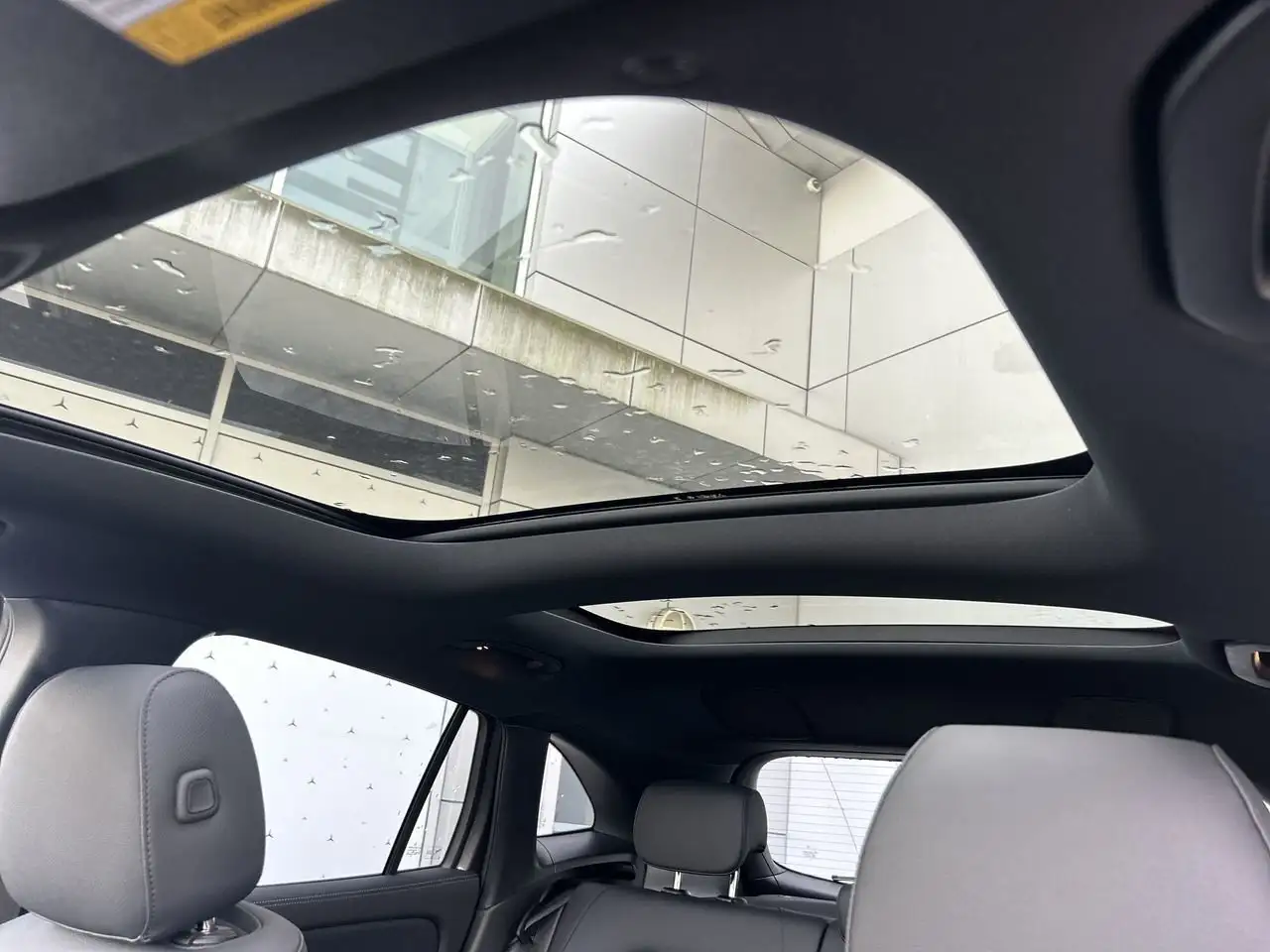 Mercedes-Benz GLA снимка Mercedes-Benz GLA