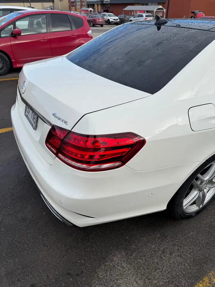 Mercedes-Benz E-Class photo Mercedes-Benz E-Class