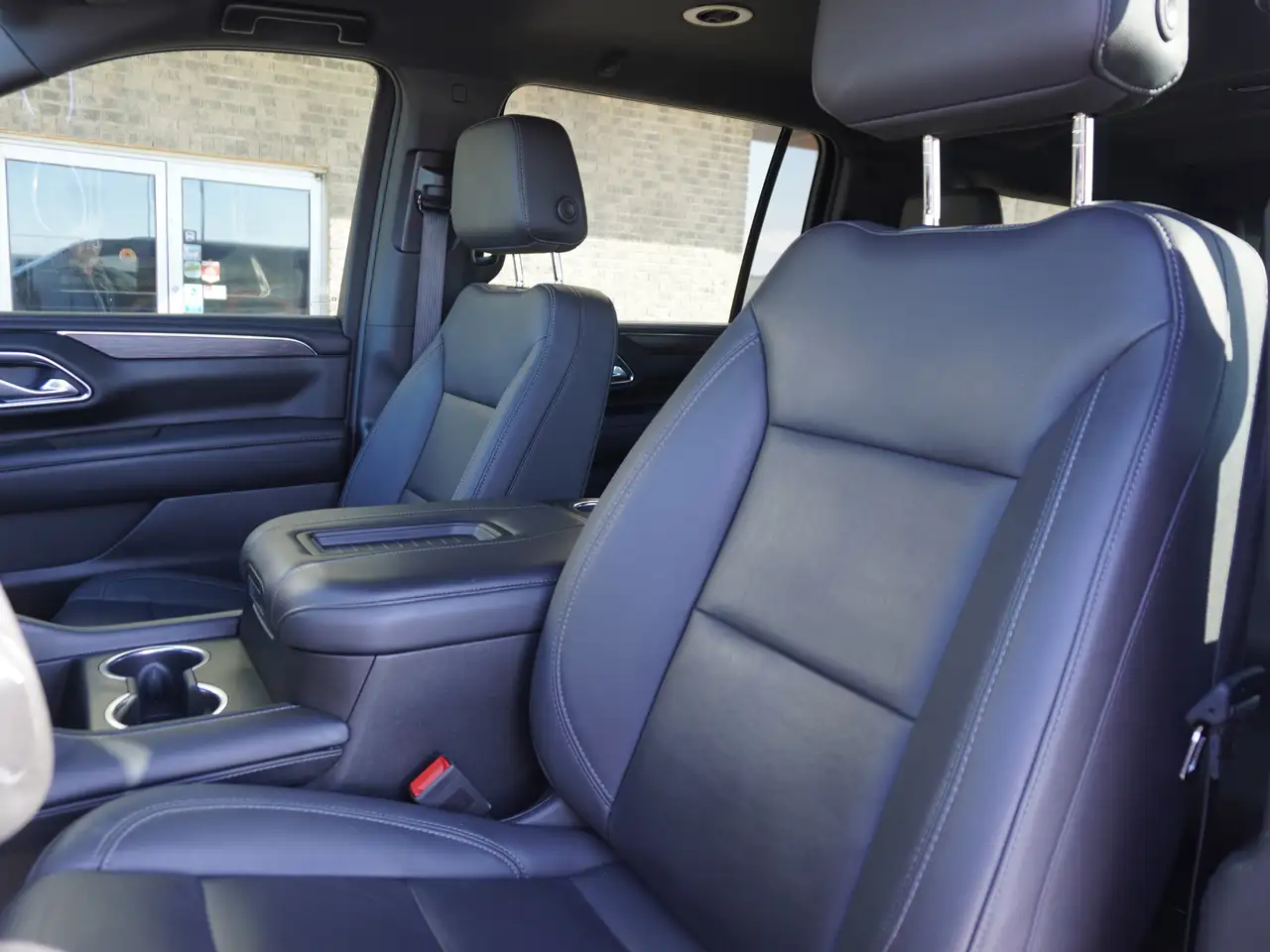 Chevrolet Suburban снимка Chevrolet Suburban