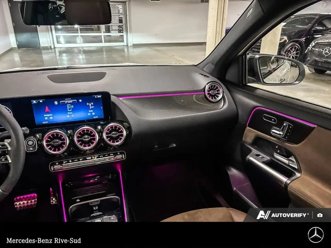 Mercedes-Benz GLA снимка Mercedes-Benz GLA