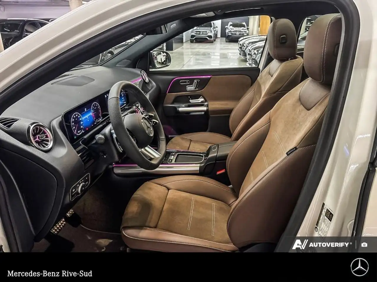 Mercedes-Benz GLA снимка Mercedes-Benz GLA