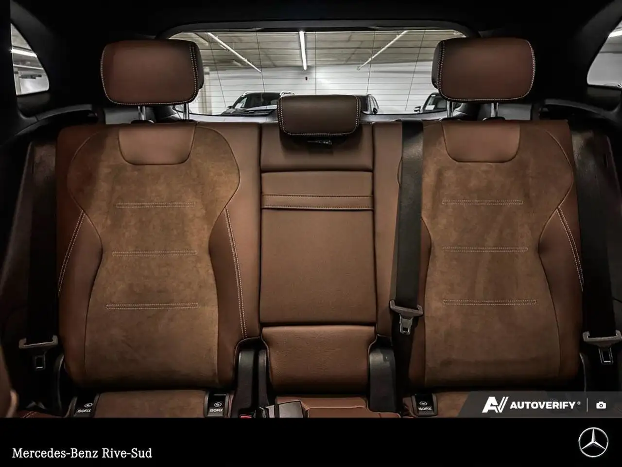 Mercedes-Benz GLA снимка Mercedes-Benz GLA
