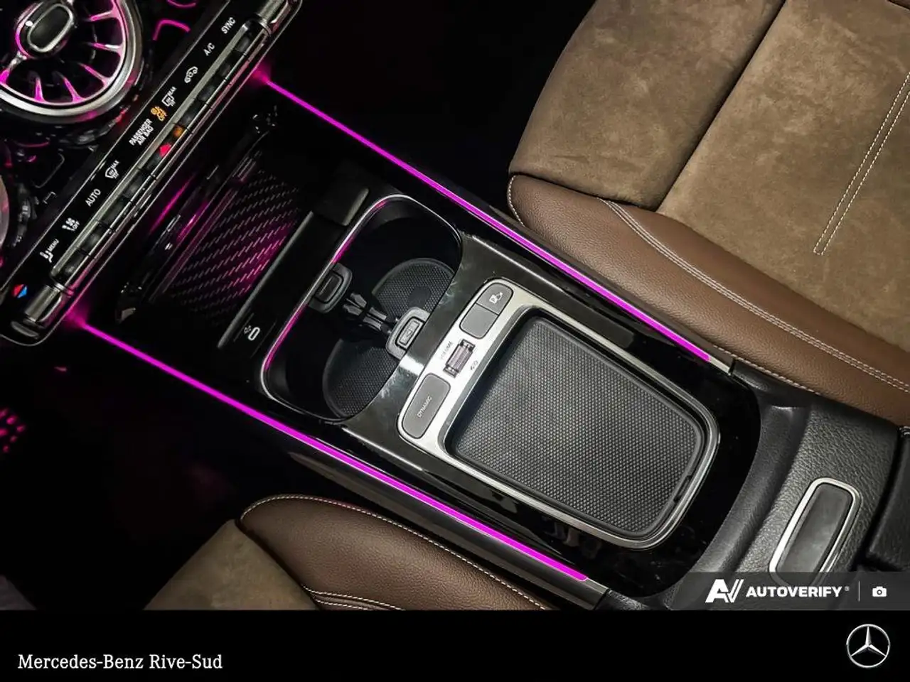 Mercedes-Benz GLA снимка Mercedes-Benz GLA