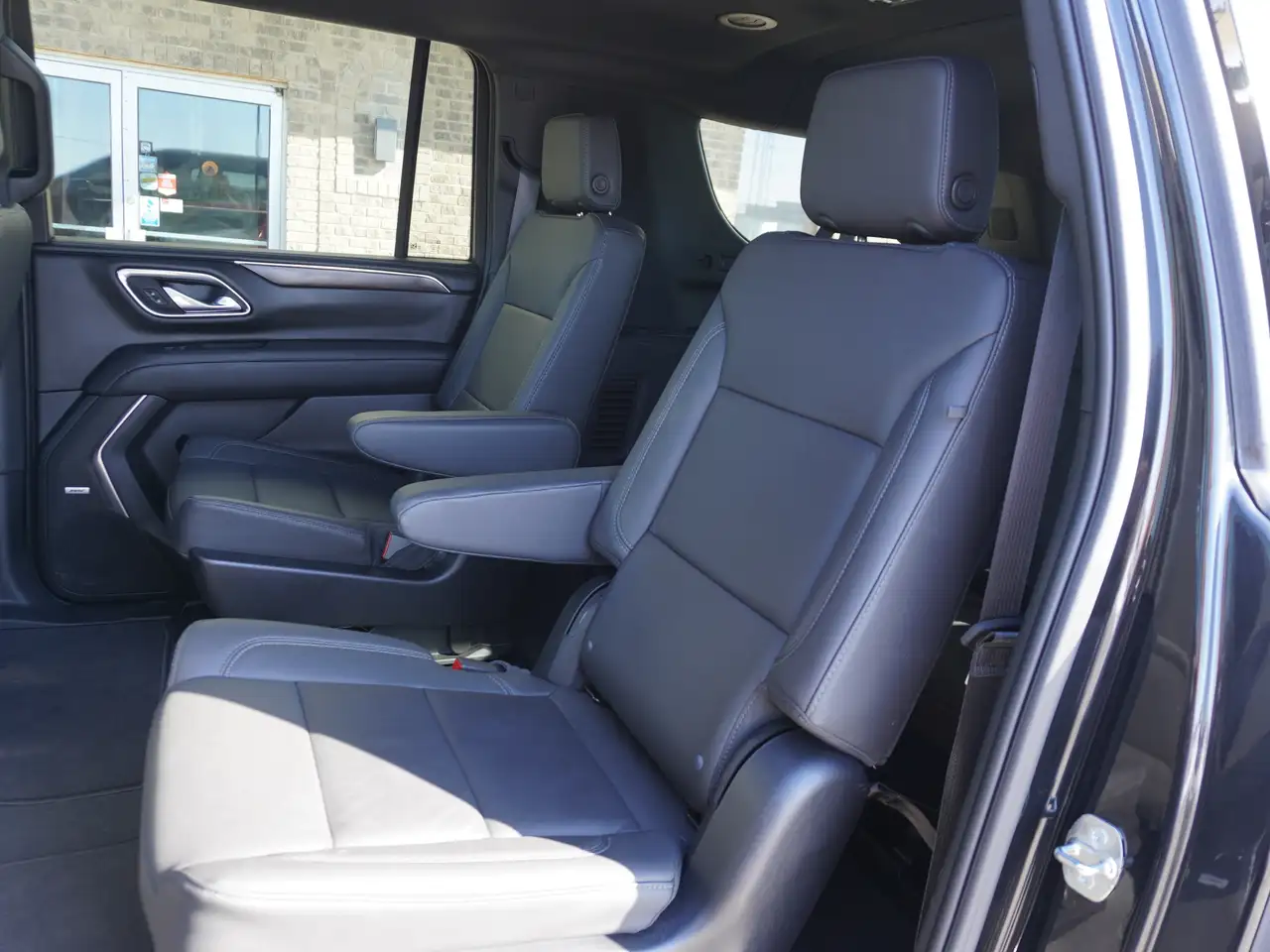 Chevrolet Suburban снимка Chevrolet Suburban