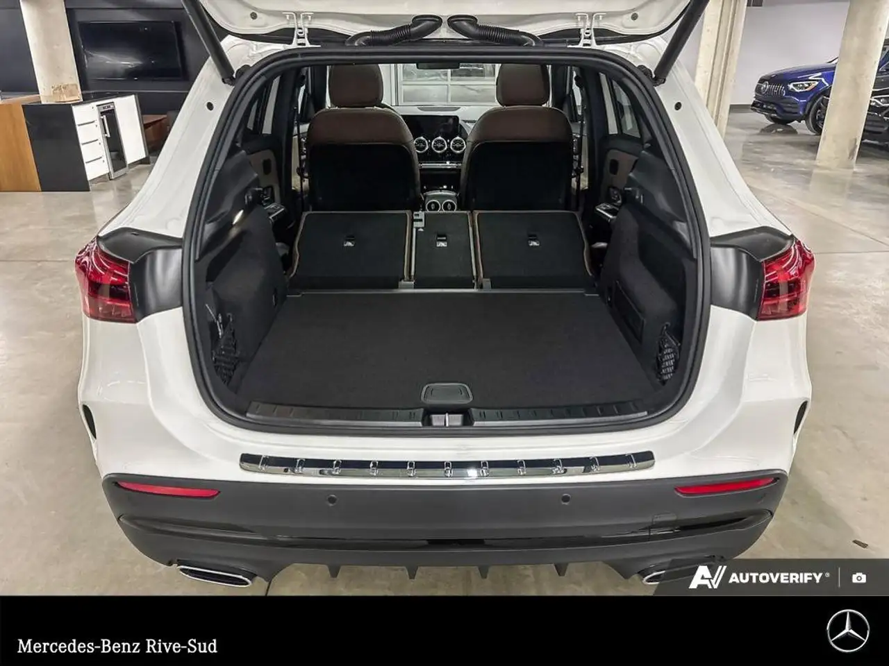 Mercedes-Benz GLA снимка Mercedes-Benz GLA