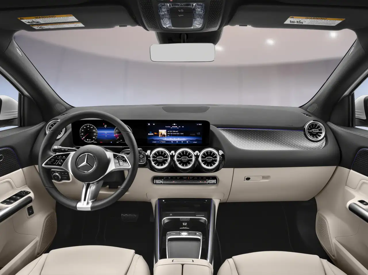 Mercedes-Benz GLA снимка Mercedes-Benz GLA