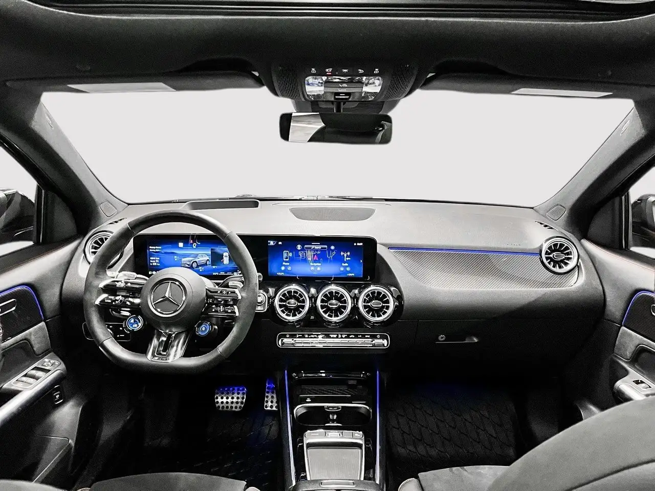 Mercedes-Benz GLA снимка Mercedes-Benz GLA