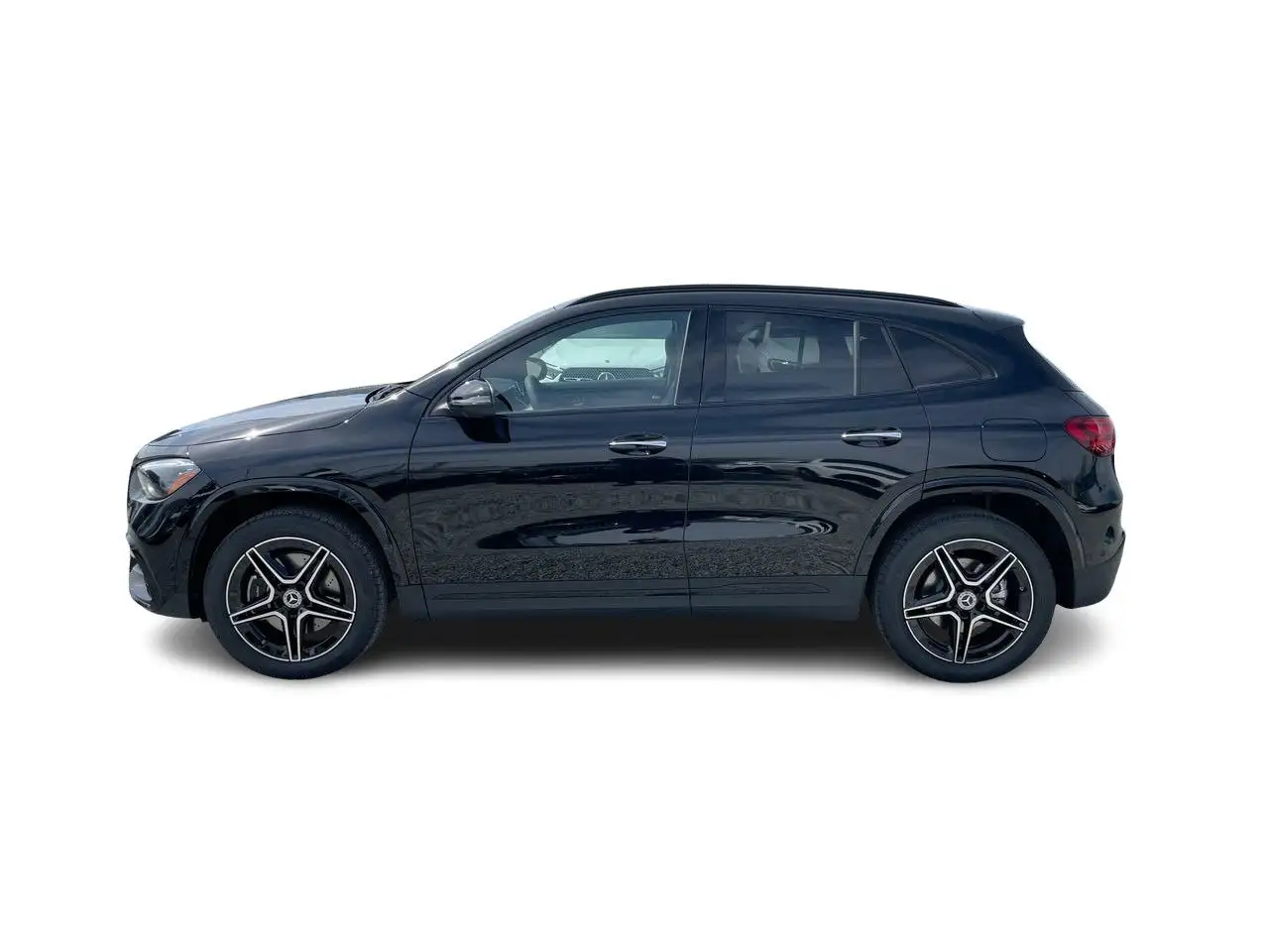 Mercedes-Benz GLA снимка Mercedes-Benz GLA